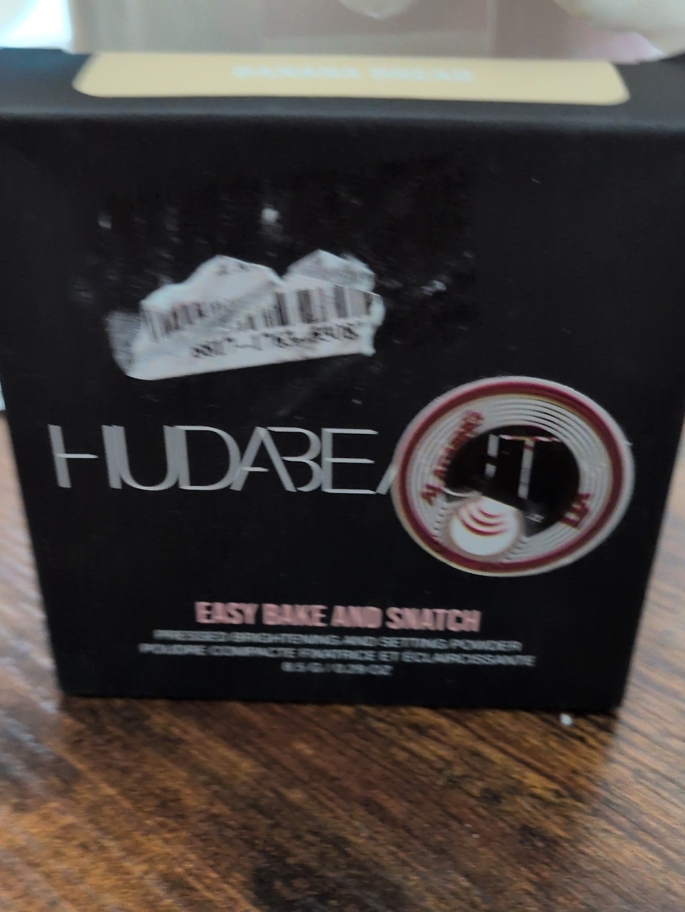 HUDA BEAUTY Easy Bake And Snatch Pressed Brightening Setting Powder Banana Bread